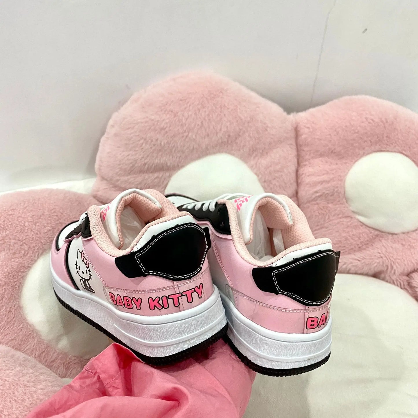 SANRIO Hello Kitty Sneakers